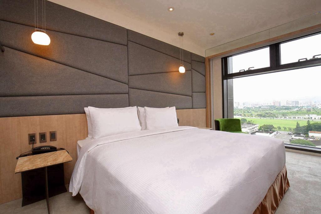 Kloud Hotel Тайджун Екстериор снимка