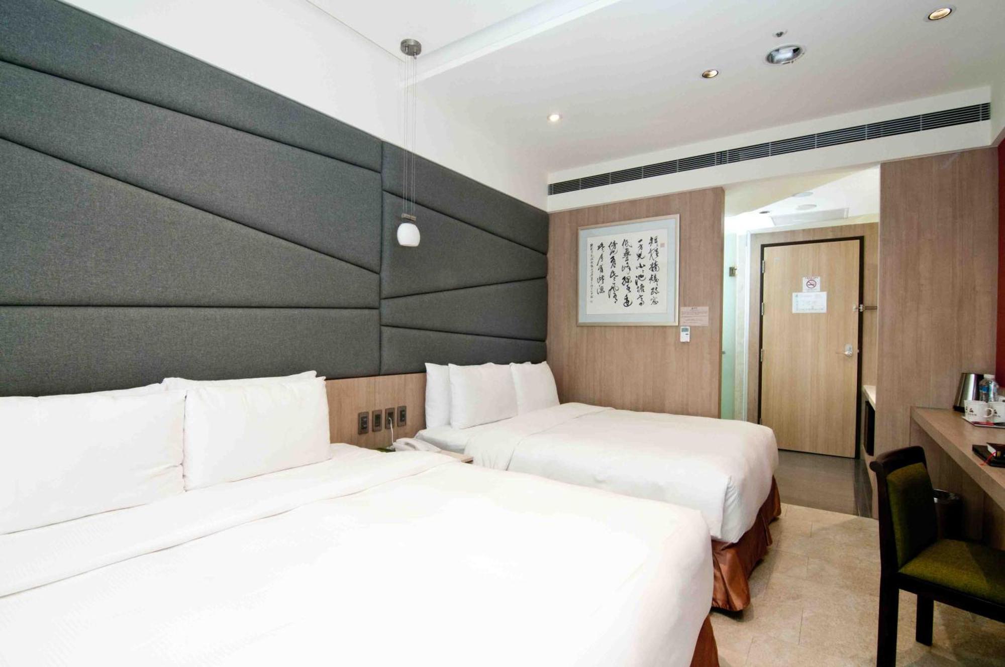 Kloud Hotel Тайджун Екстериор снимка
